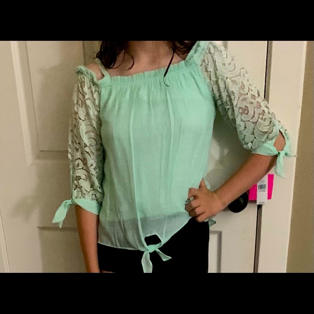 Girls IZ BYER mint green summer top.